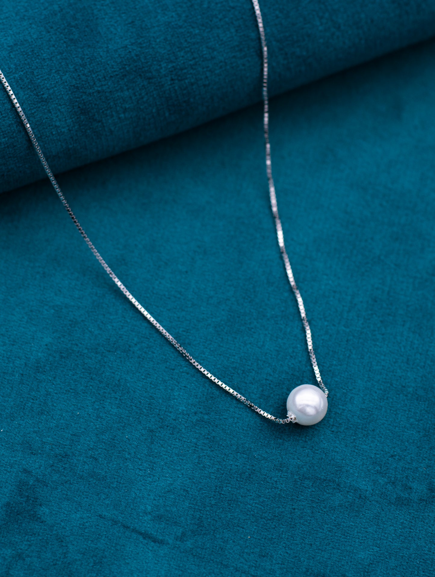 Natural pearl sterling silver chain