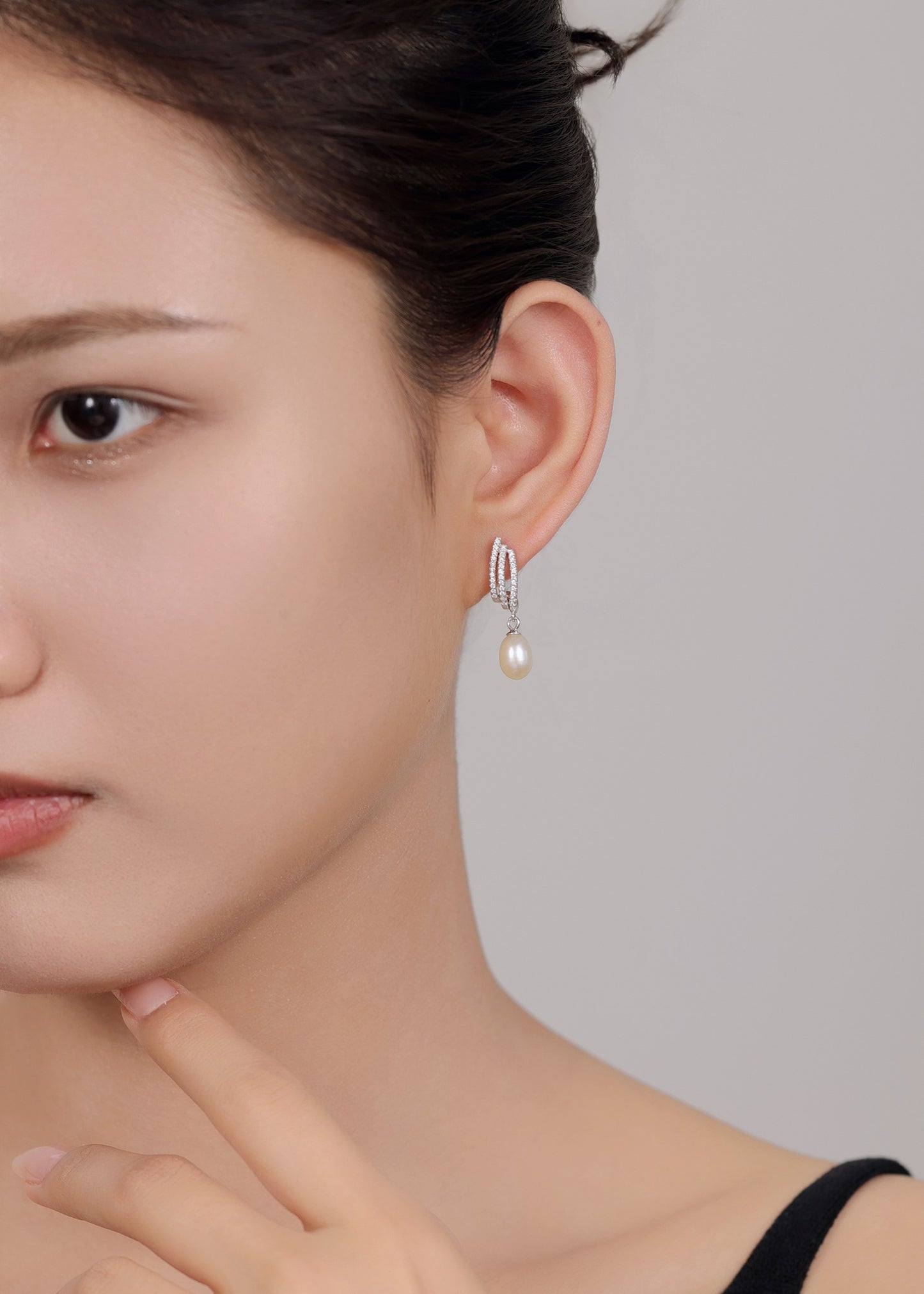 Pearl drop sterling silver earrings
